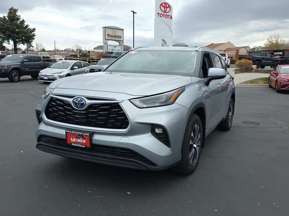 2022 Toyota Highlander Hybrid XLE AWD
