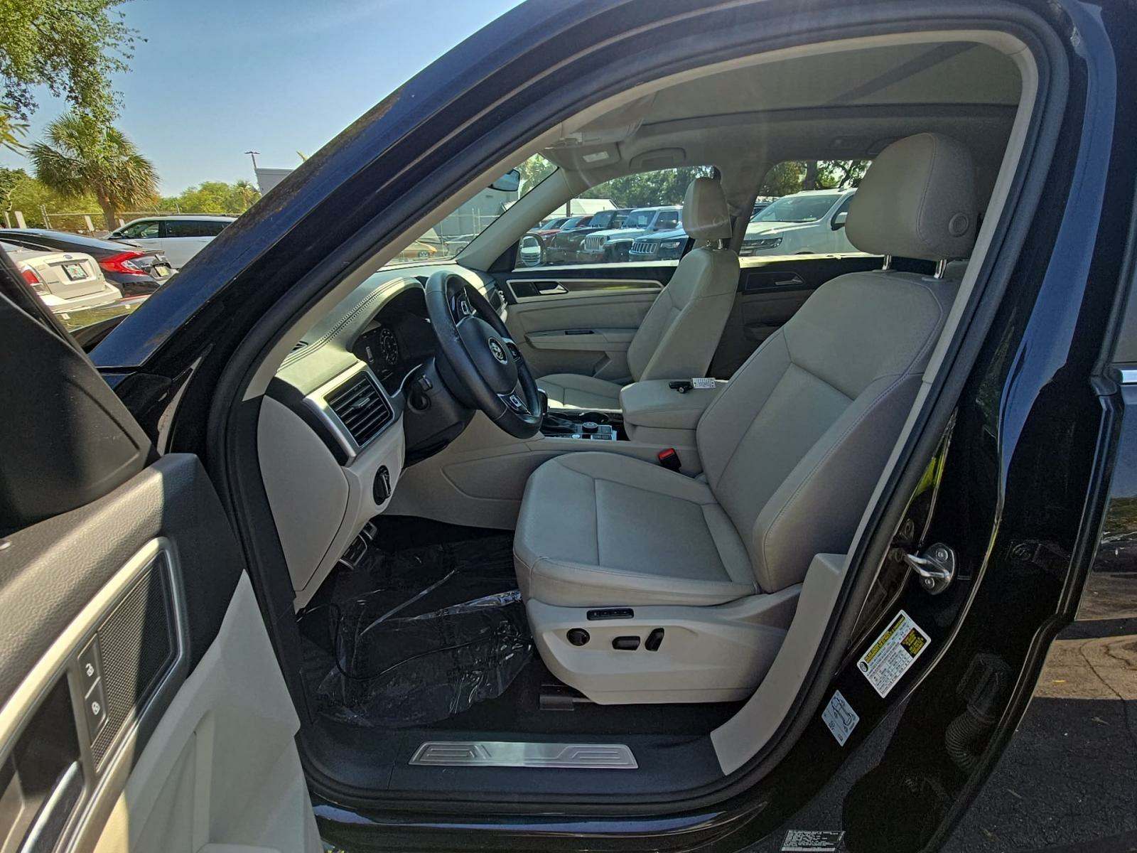 2019 Volkswagen Atlas 3.6L SEL R-Line AWD