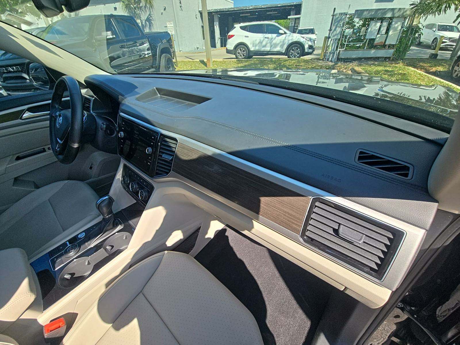 2019 Volkswagen Atlas 3.6L SEL R-Line AWD