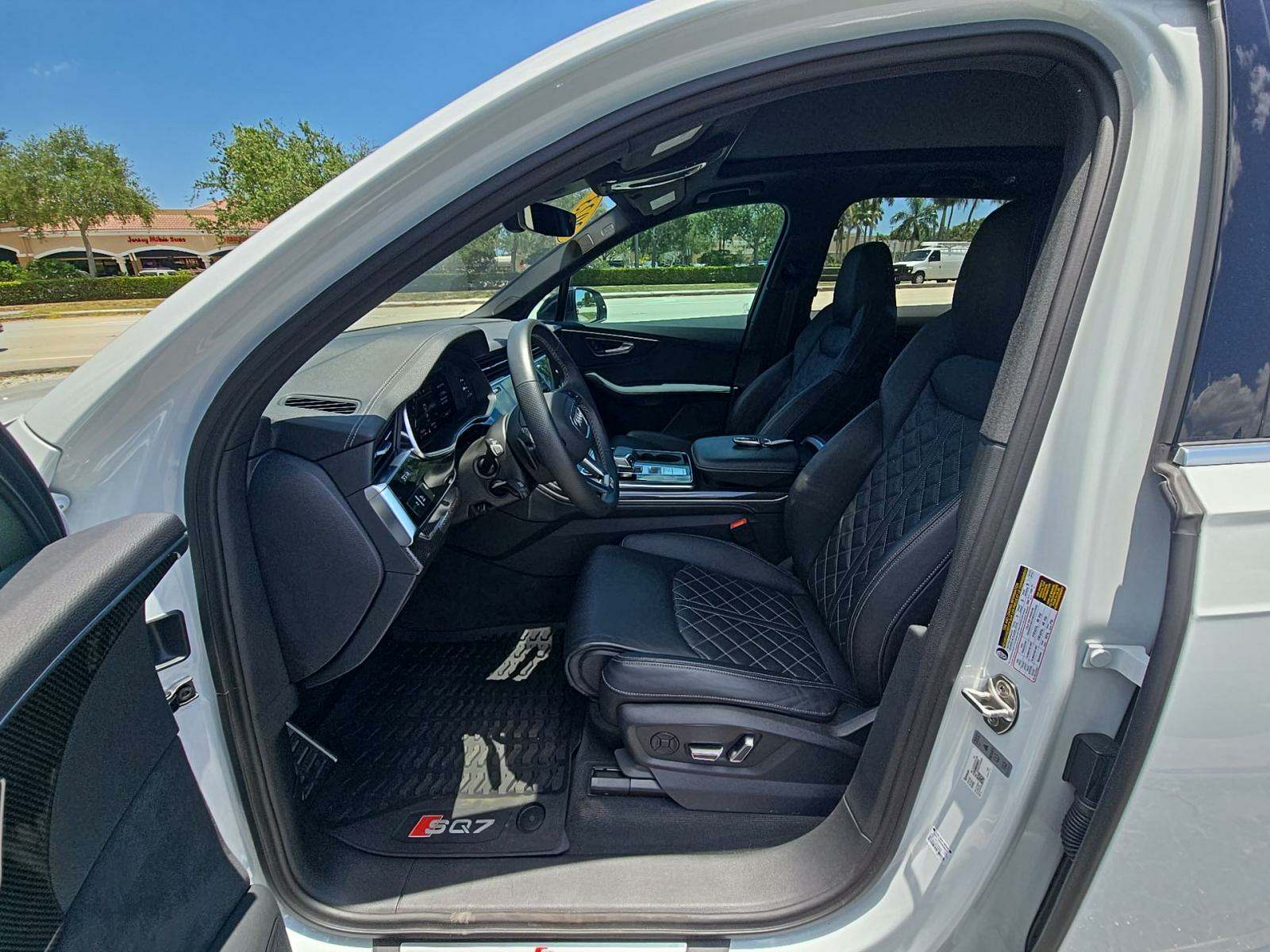 2023 Audi SQ7 Premium Plus AWD