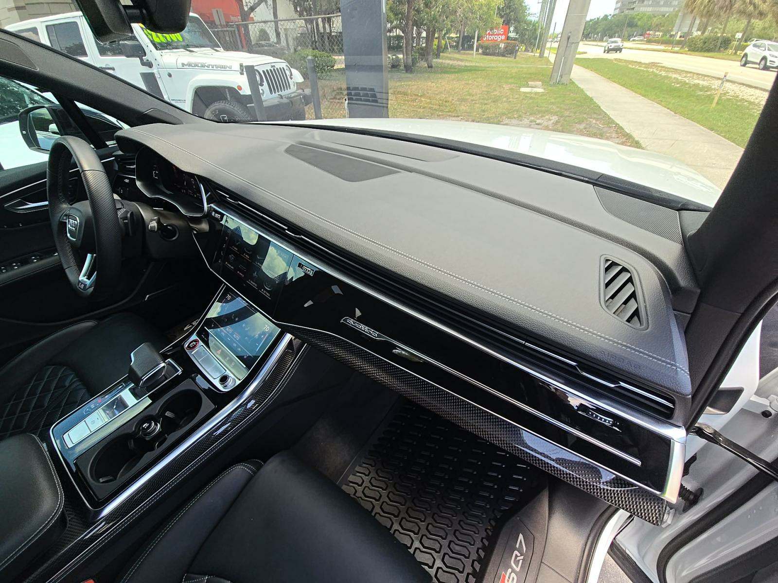 2023 Audi SQ7 Premium Plus AWD