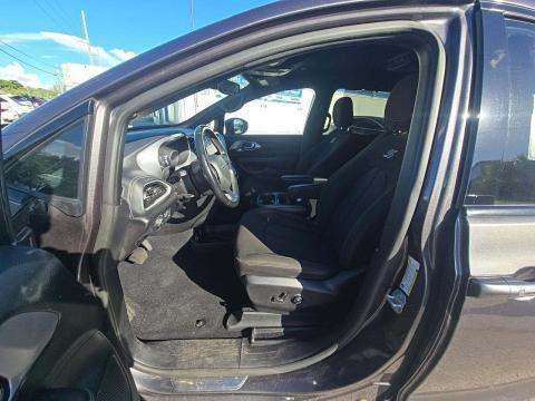 2021 Chrysler Pacifica Touring FWD