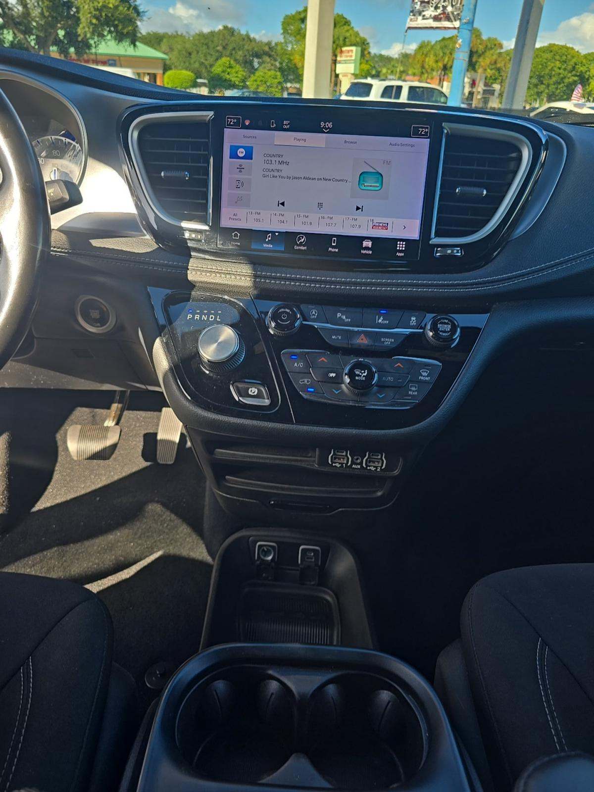 2021 Chrysler Pacifica Touring FWD