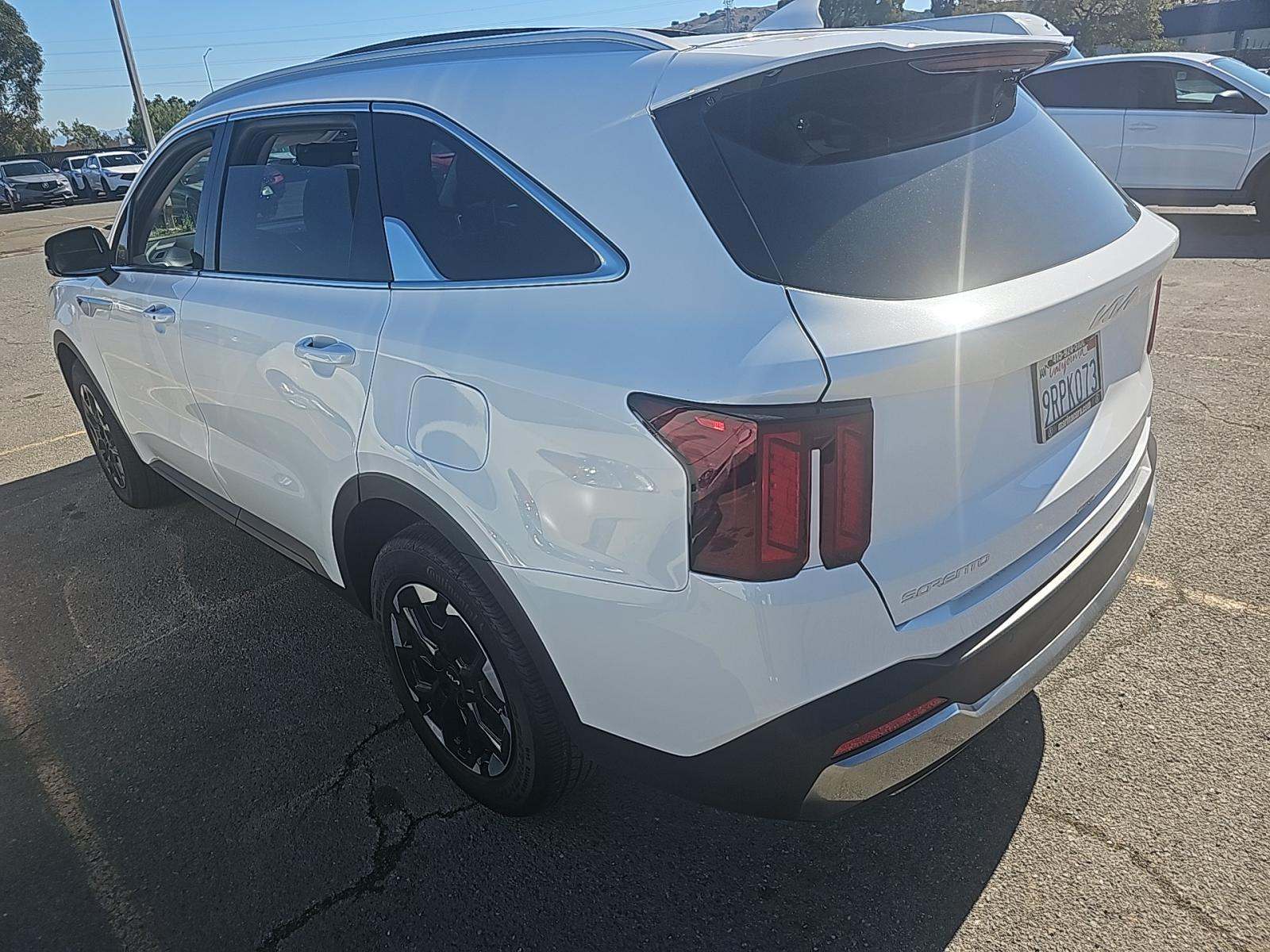 2025 Kia Sorento S FWD