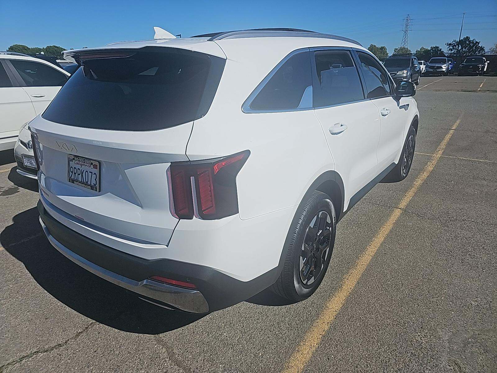 2025 Kia Sorento S FWD