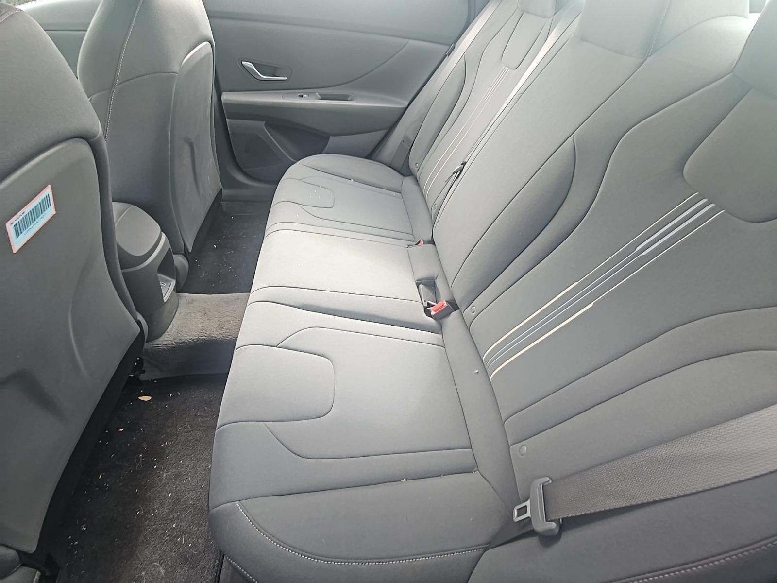 2024 Hyundai Elantra SEL FWD