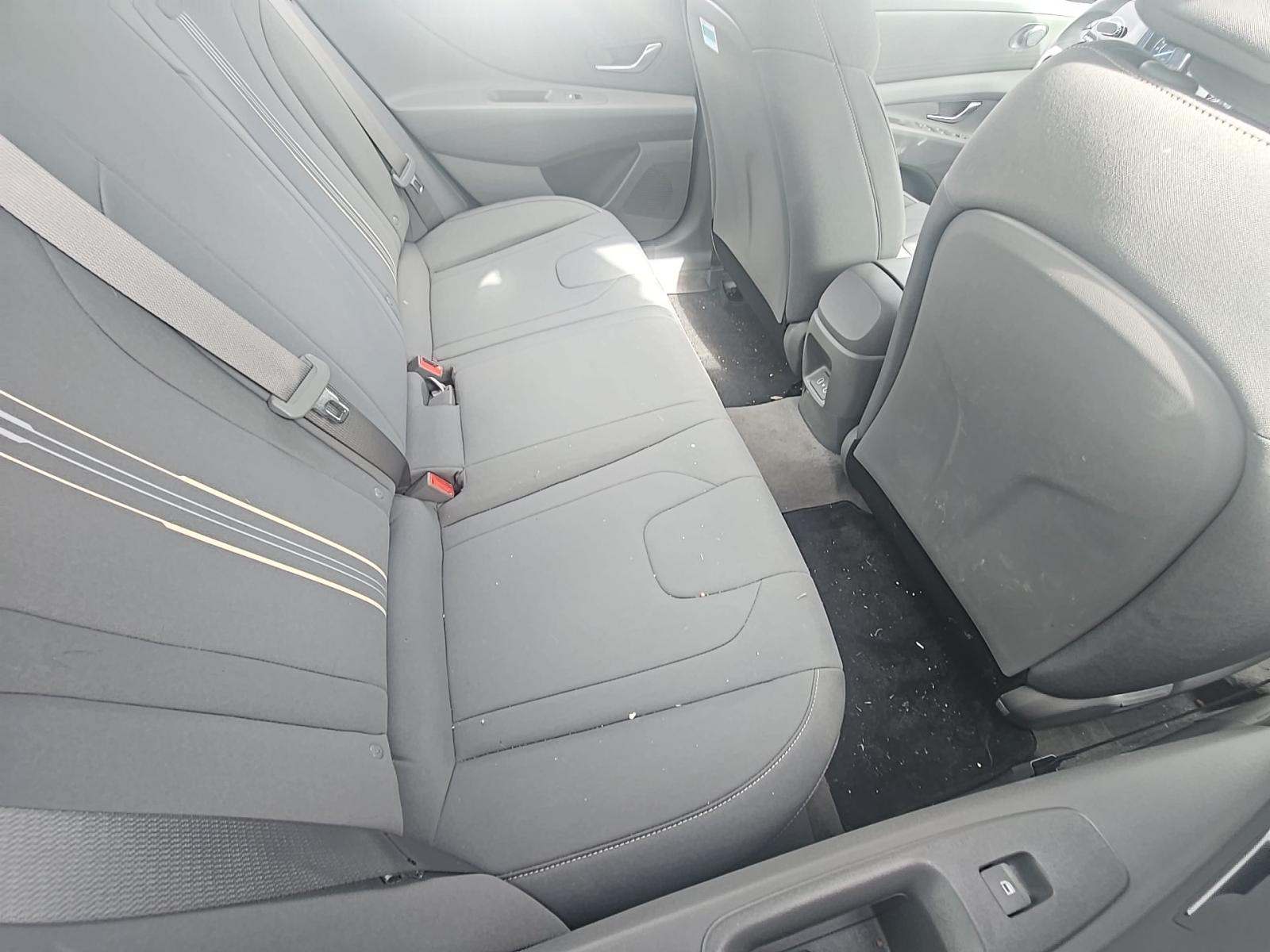 2024 Hyundai Elantra SEL FWD