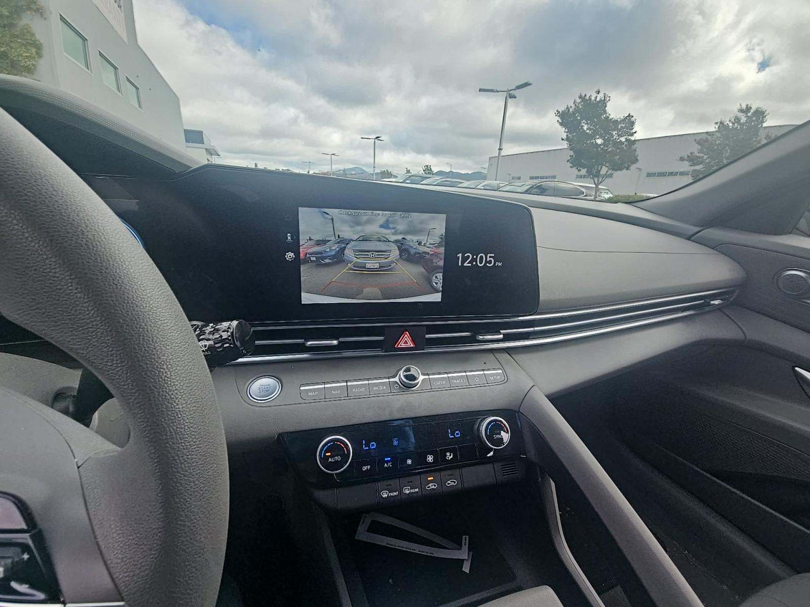 2024 Hyundai Elantra SEL FWD