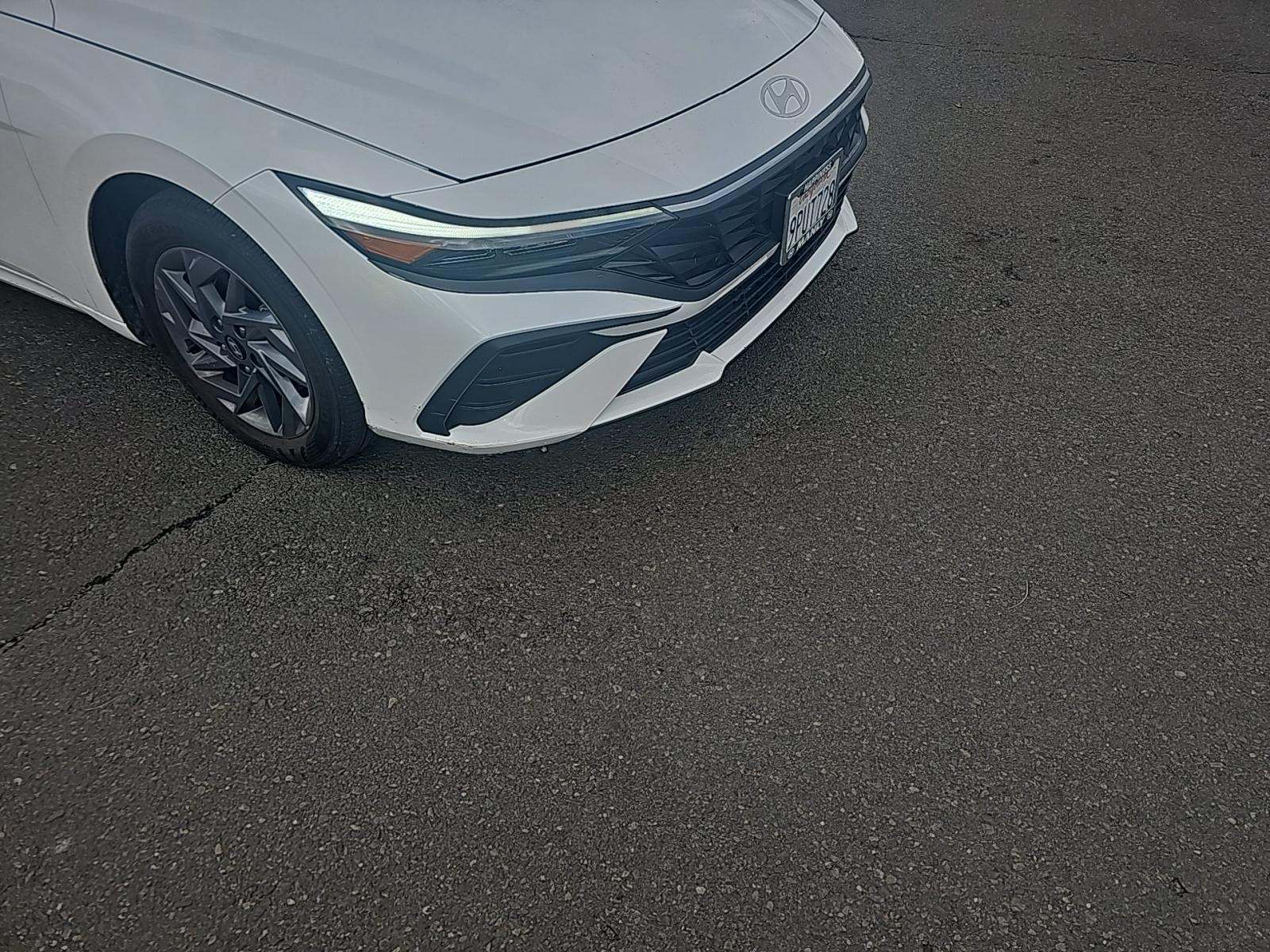 2024 Hyundai Elantra SEL FWD