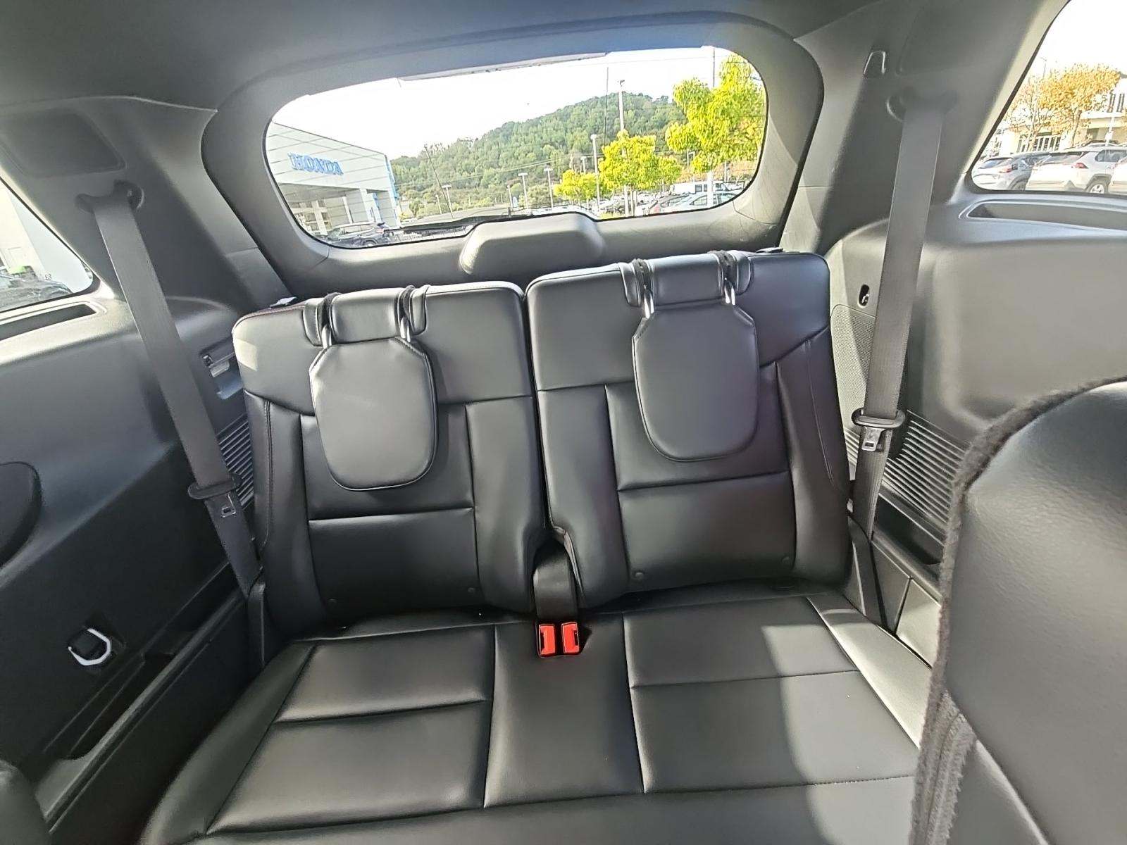 2025 Ford Explorer ST-Line AWD