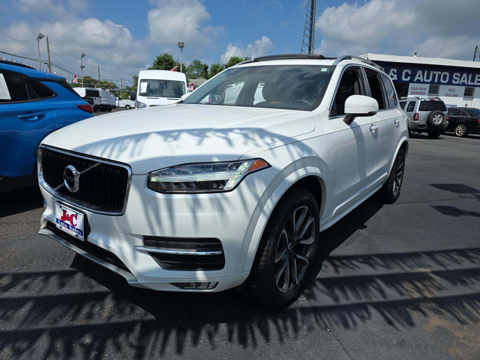 2019 Volvo XC90 T6 Momentum AWD
