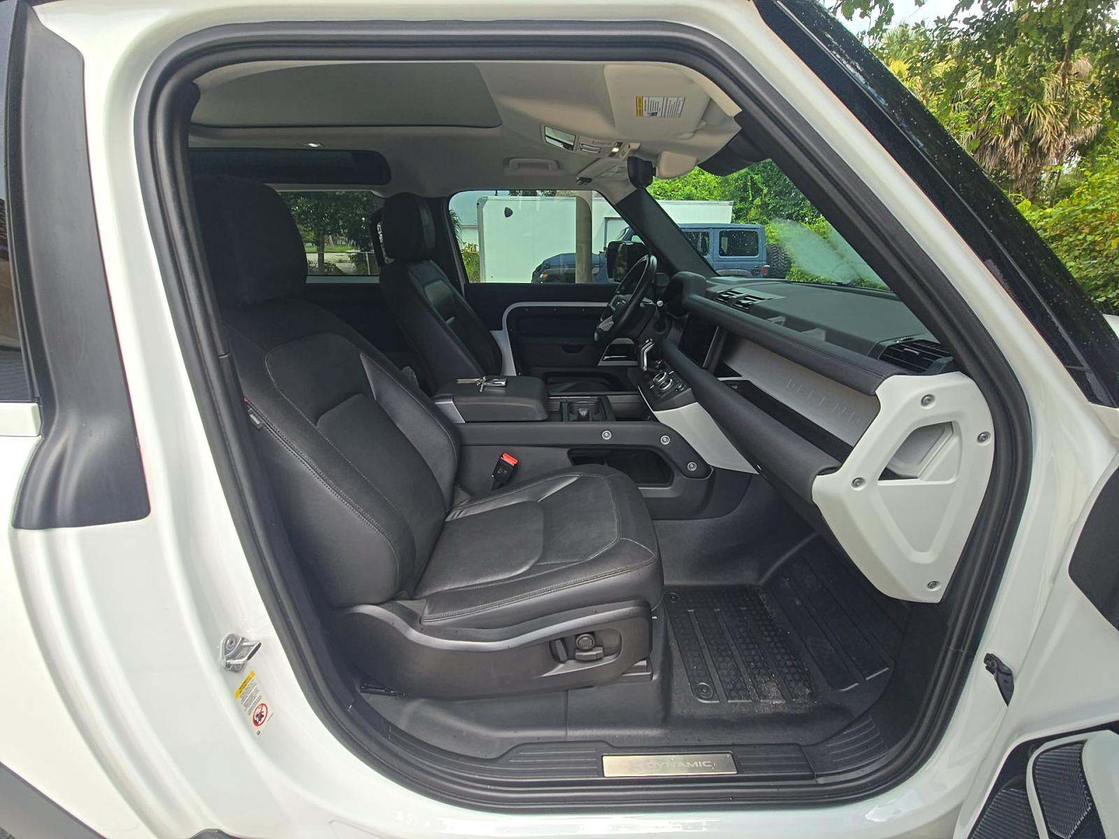 2023 Land Rover Defender 90 X-Dynamic SE AWD