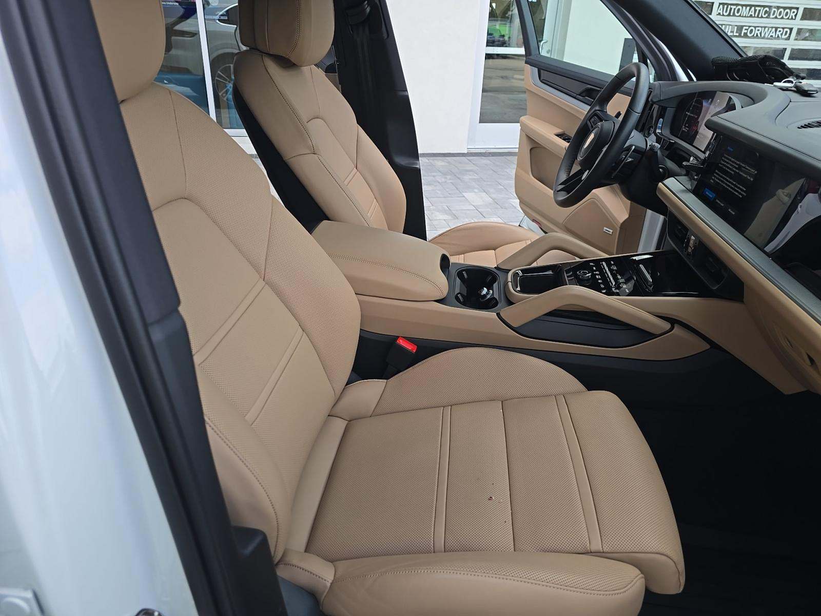 2024 Porsche Cayenne Base AWD