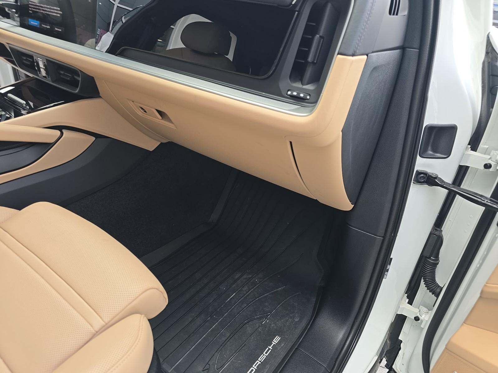 2024 Porsche Cayenne Base AWD