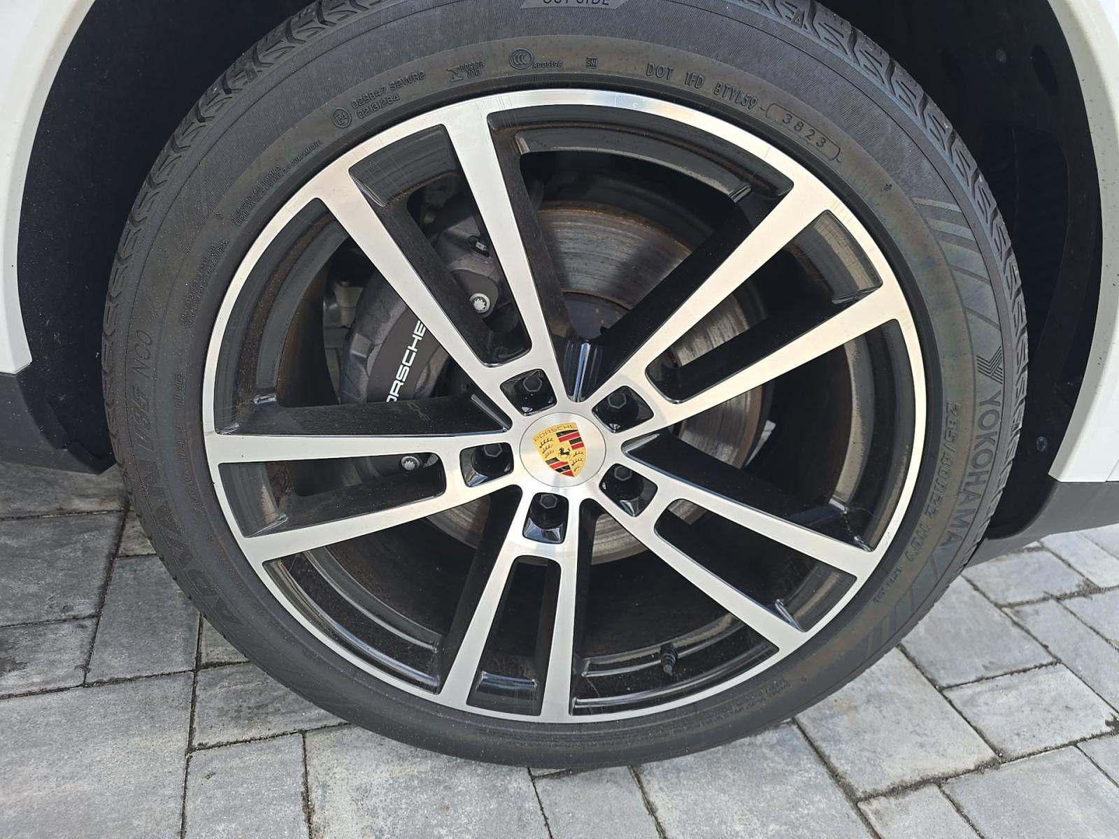 2024 Porsche Cayenne Base AWD