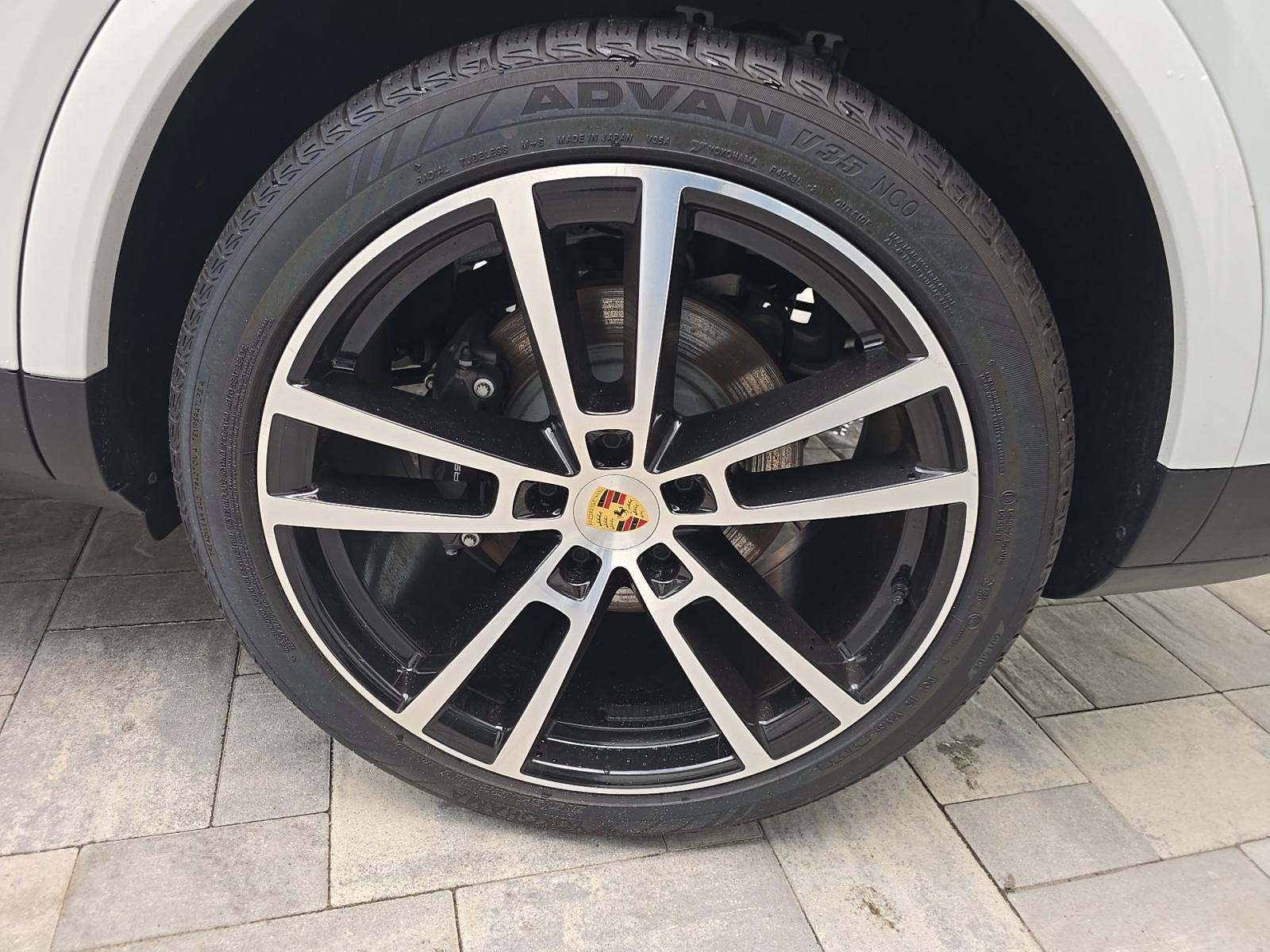 2024 Porsche Cayenne Base AWD