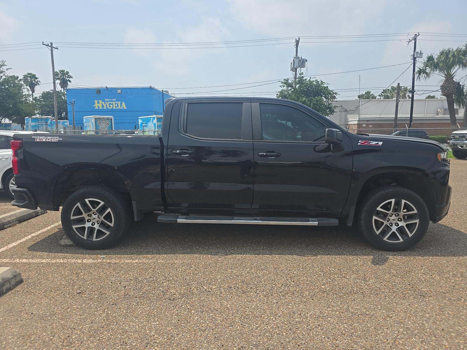 CHEVROLET SILVERADO - 4