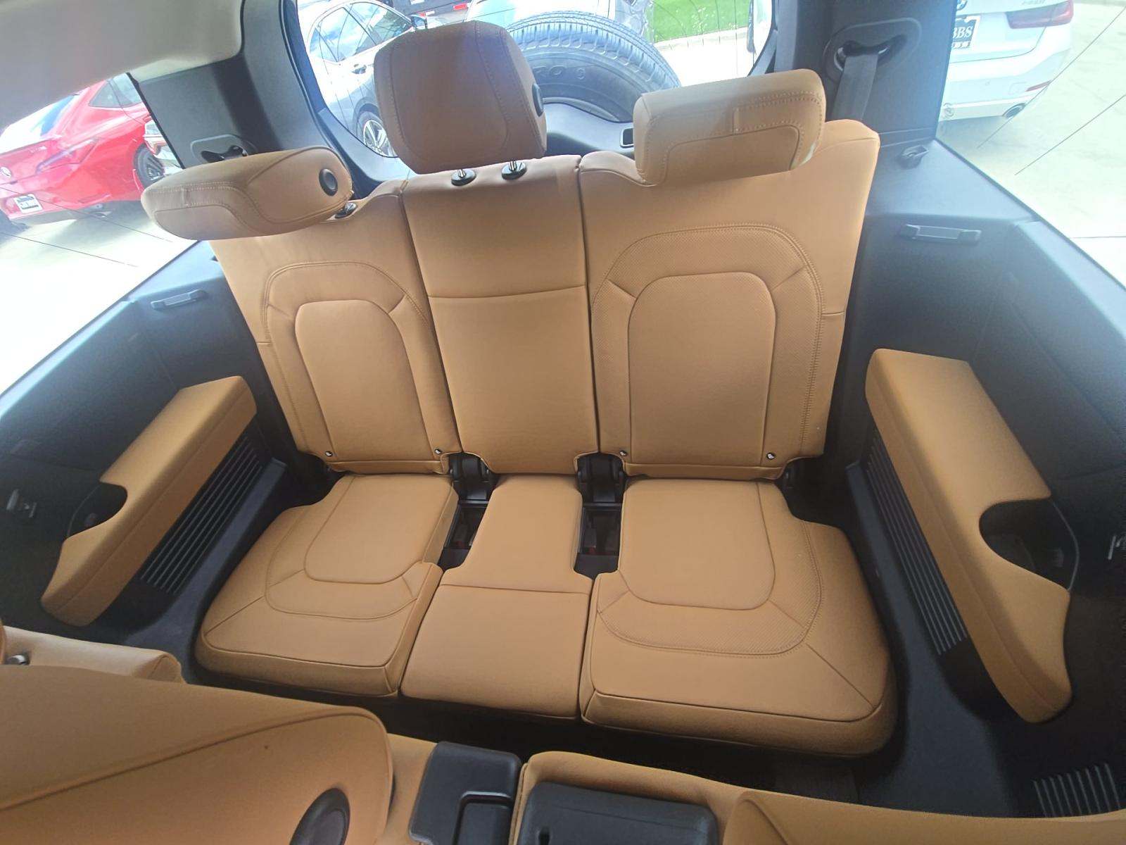 2023 Land Rover Defender 130 First Edition AWD