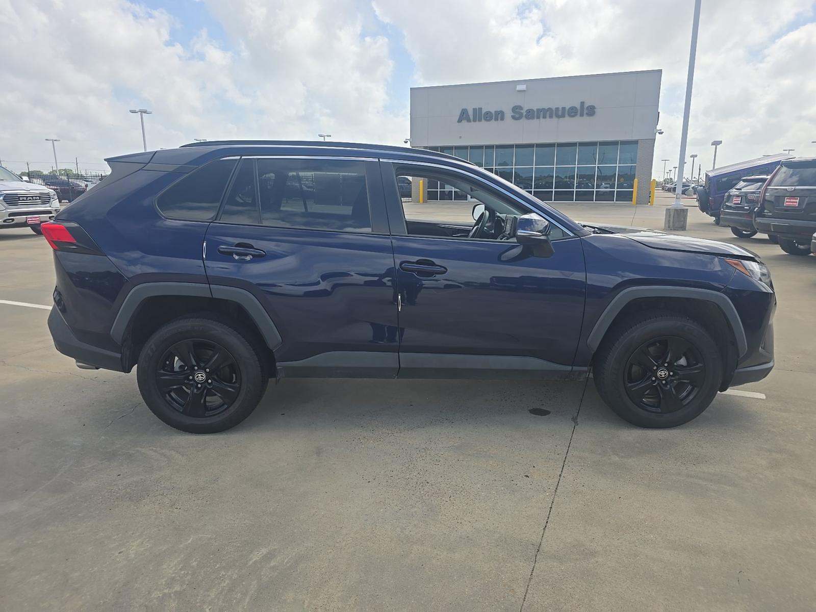 2022 Toyota RAV4 XLE FWD