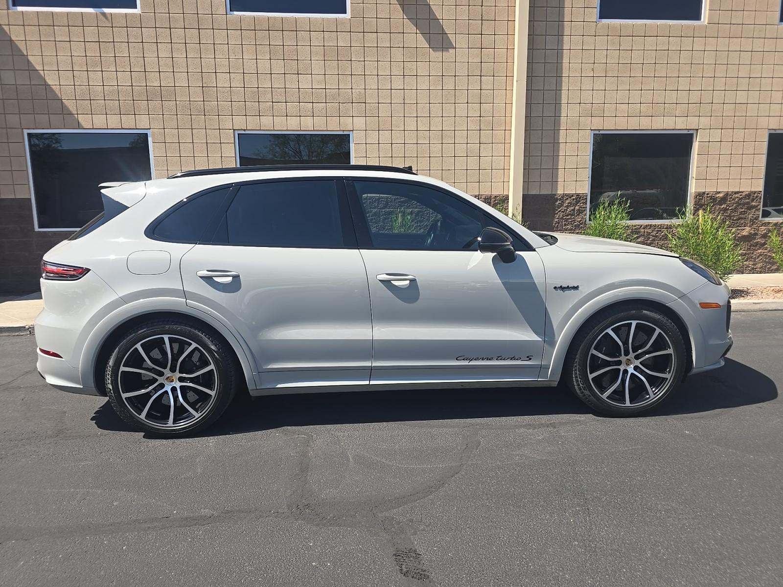 PORSCHE CAYENNE - 4