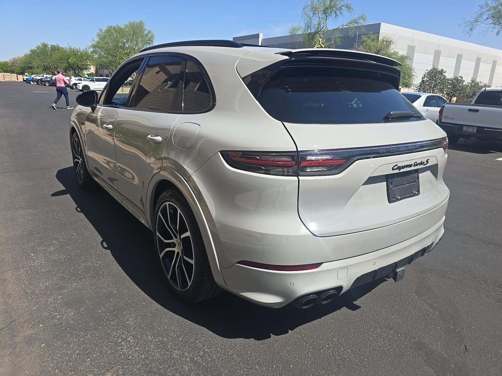 PORSCHE CAYENNE - 2