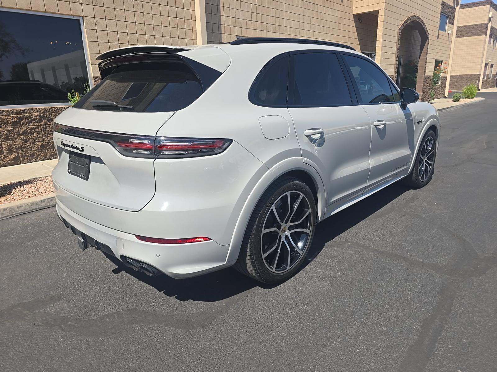 PORSCHE CAYENNE - 3