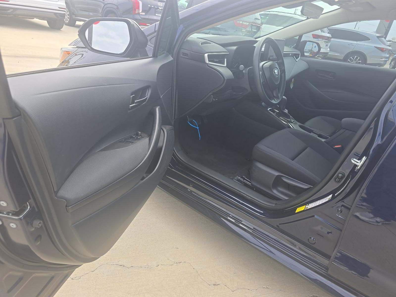 2025 Toyota Corolla LE FWD