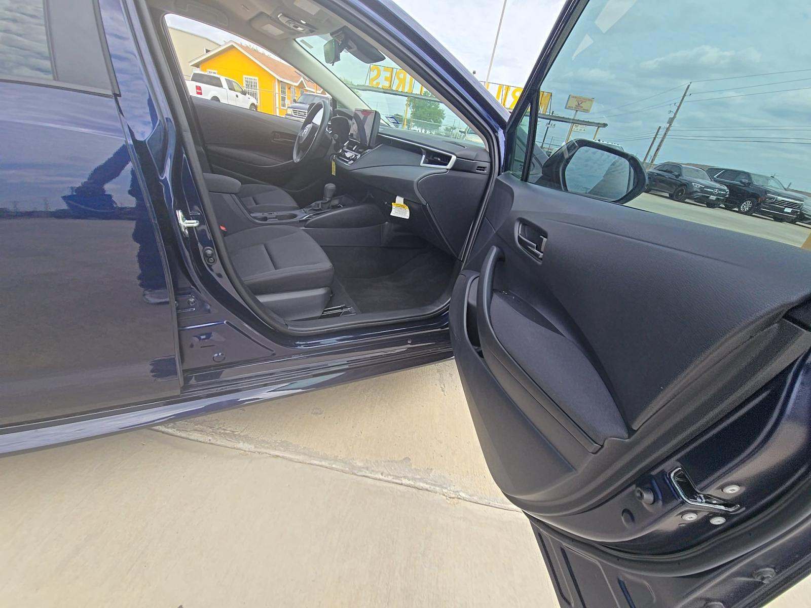 2025 Toyota Corolla LE FWD