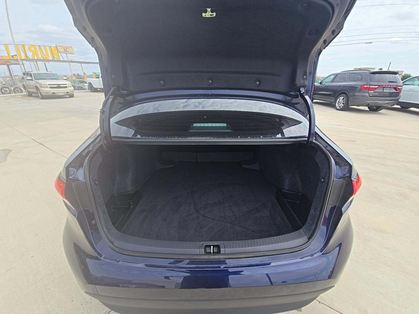 2025 Toyota Corolla LE FWD