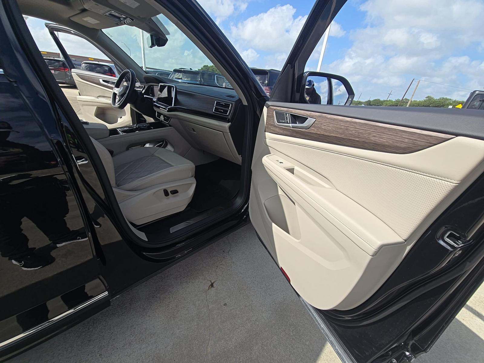 2024 Volkswagen Atlas 2.0T SEL Premium R-Line AWD