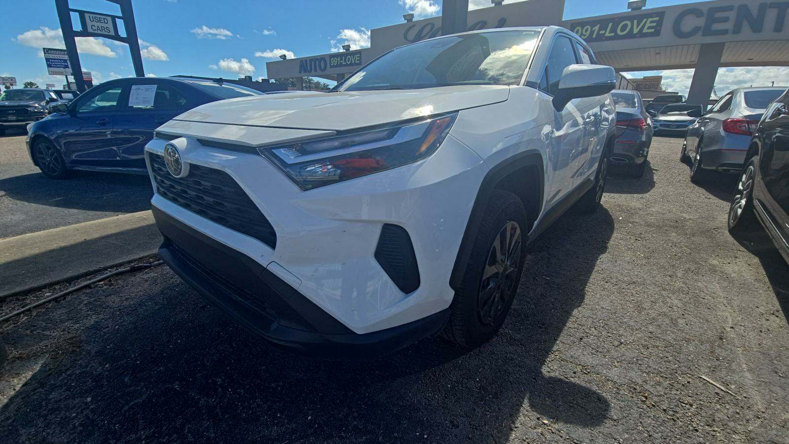 2023 Toyota RAV4 LE