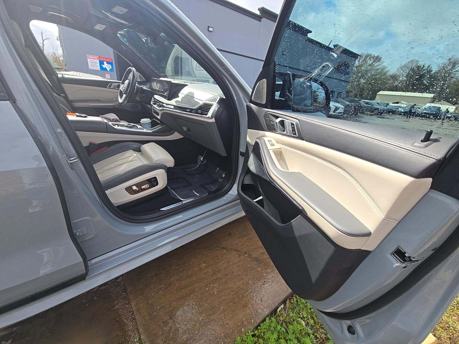 2024 BMW X7 M60i AWD