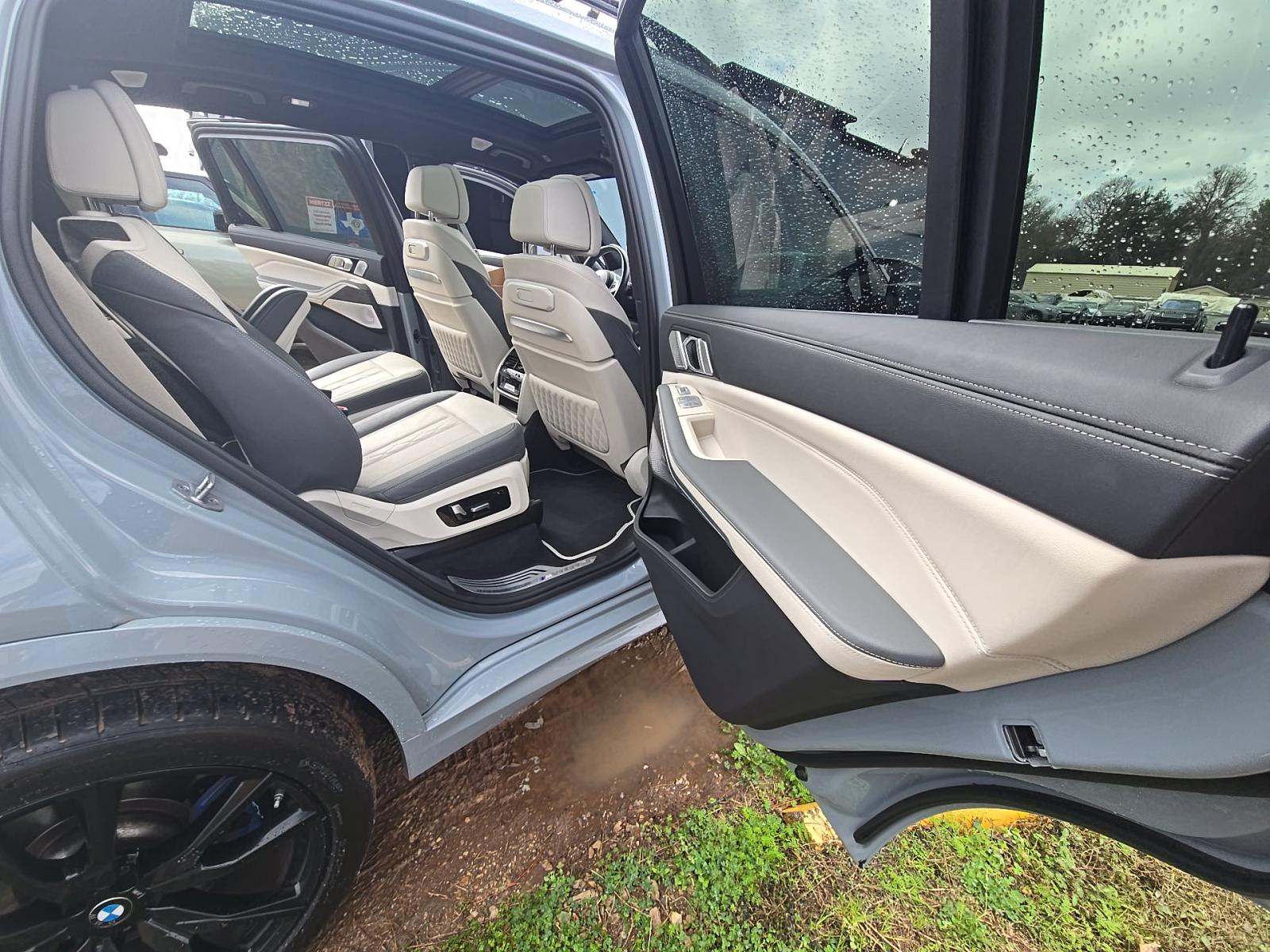 2024 BMW X7 M60i AWD