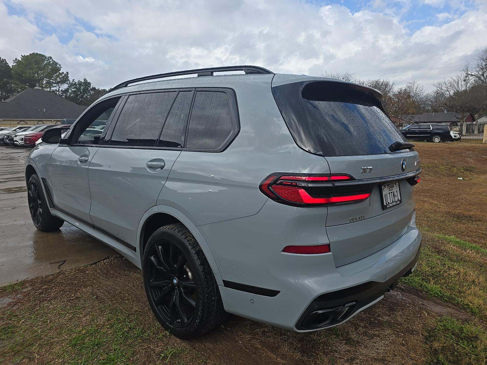 2024 BMW X7 M60i AWD