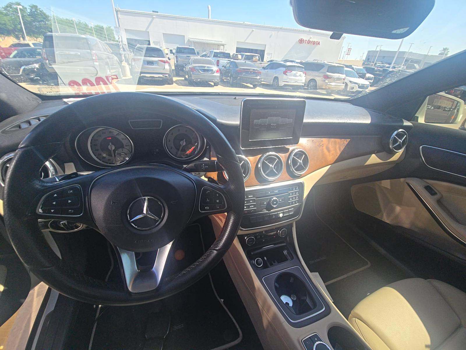 MERCEDES-BENZ GLA-CLASS - 10