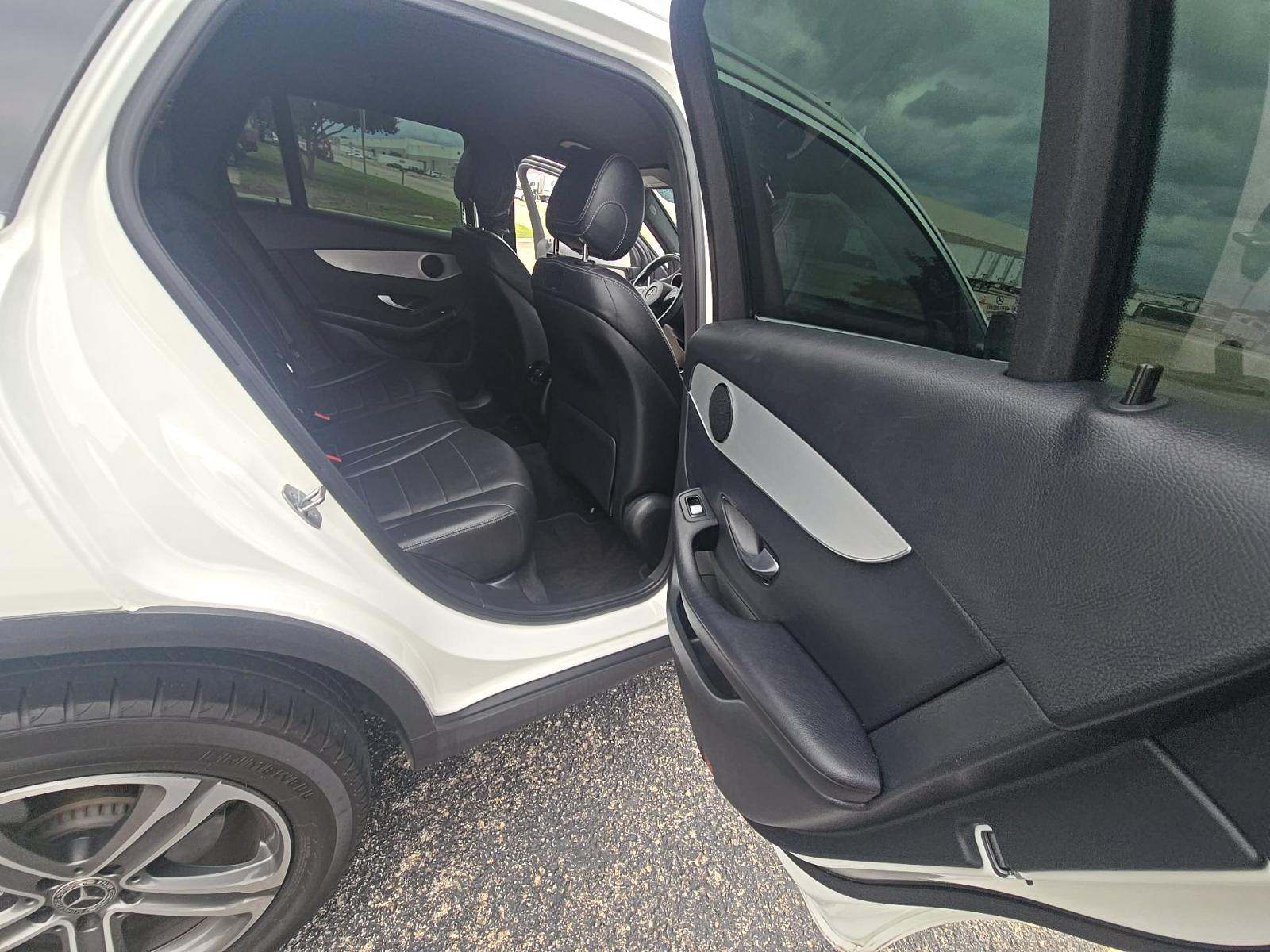 2019 Mercedes-Benz GLC GLC 300 RWD