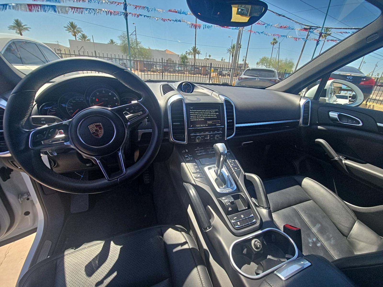 PORSCHE CAYENNE - 10