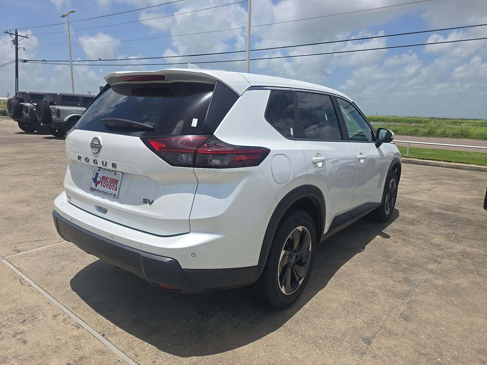 2024 Nissan Rogue SV FWD