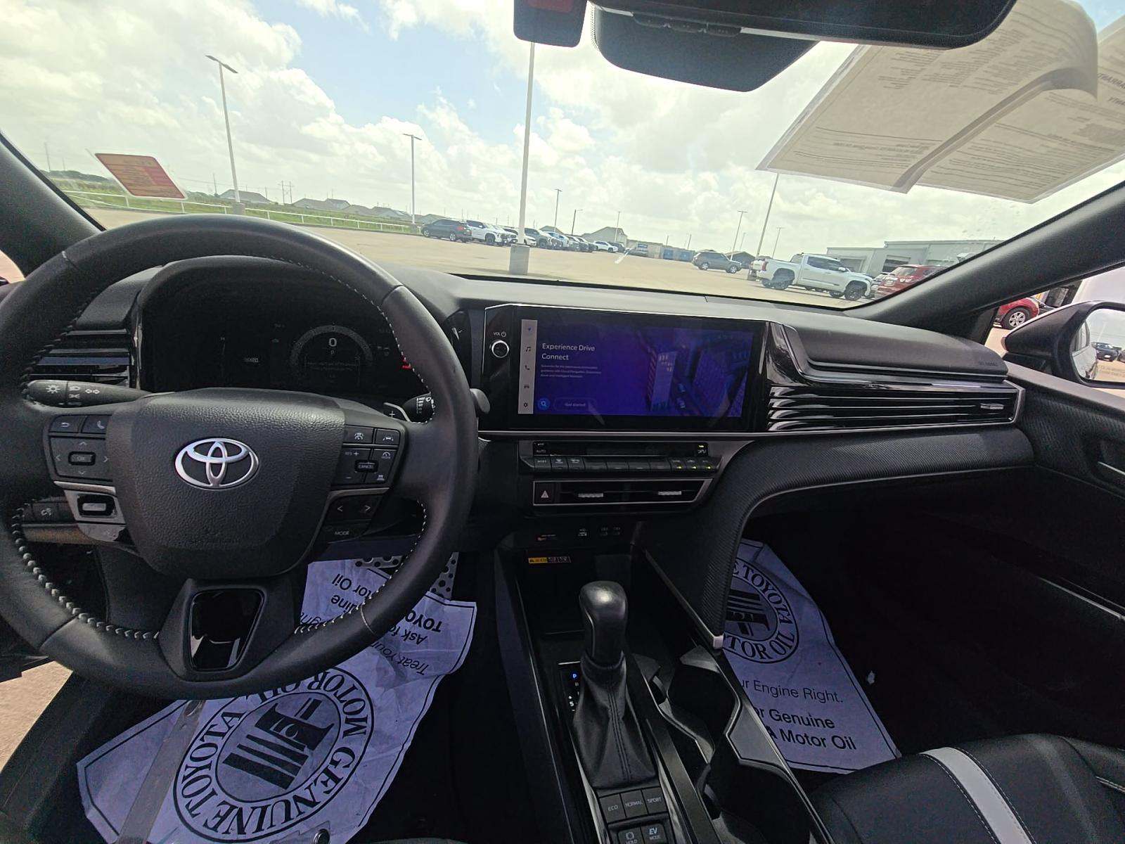 2025 Toyota Camry SE FWD