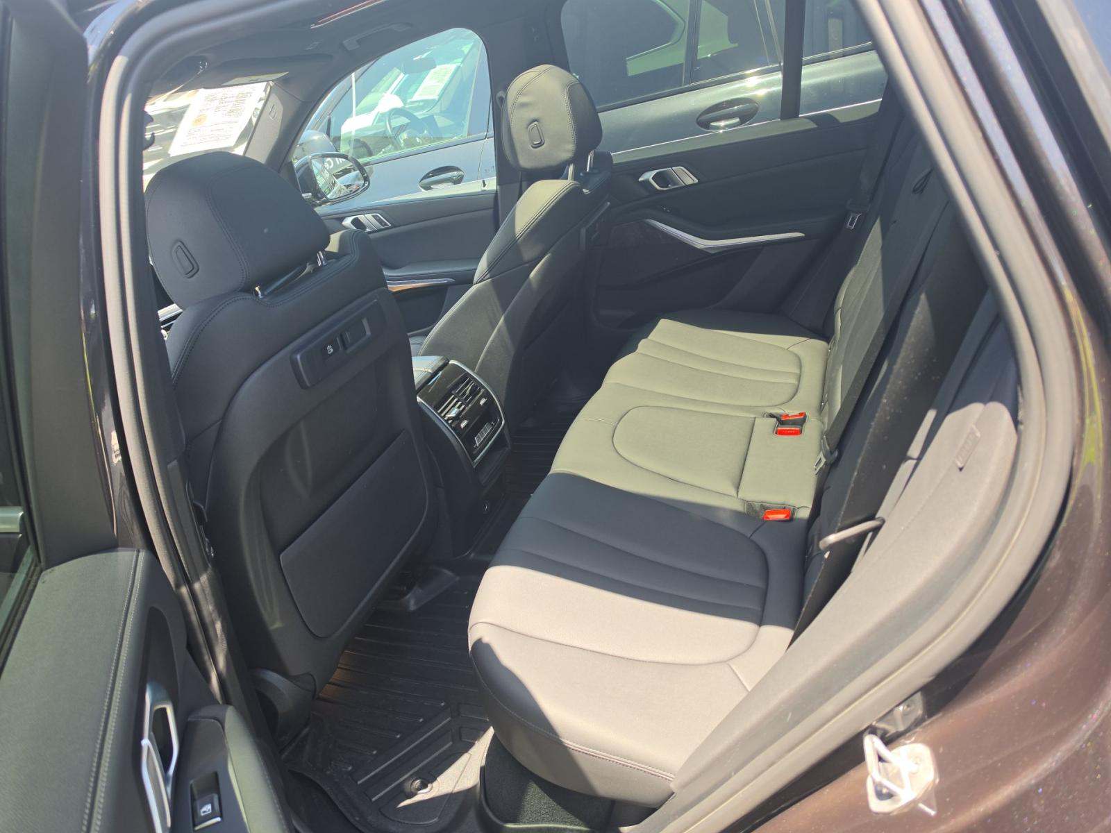 2022 BMW X5 xDrive40i AWD