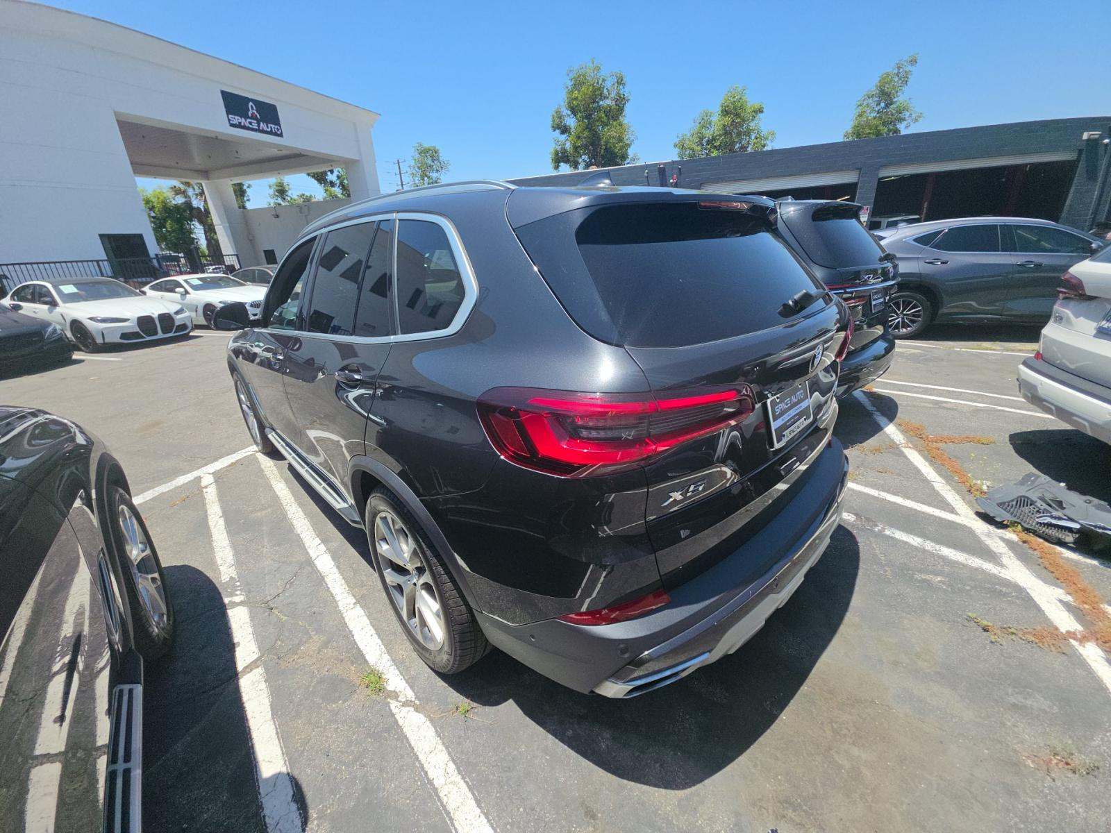 2022 BMW X5 xDrive40i AWD