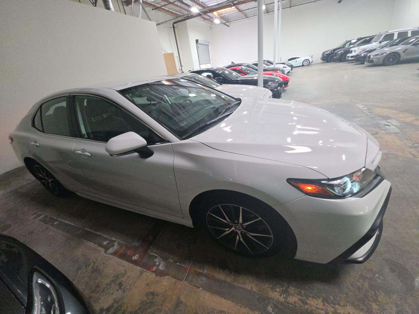 TOYOTA CAMRY - 4