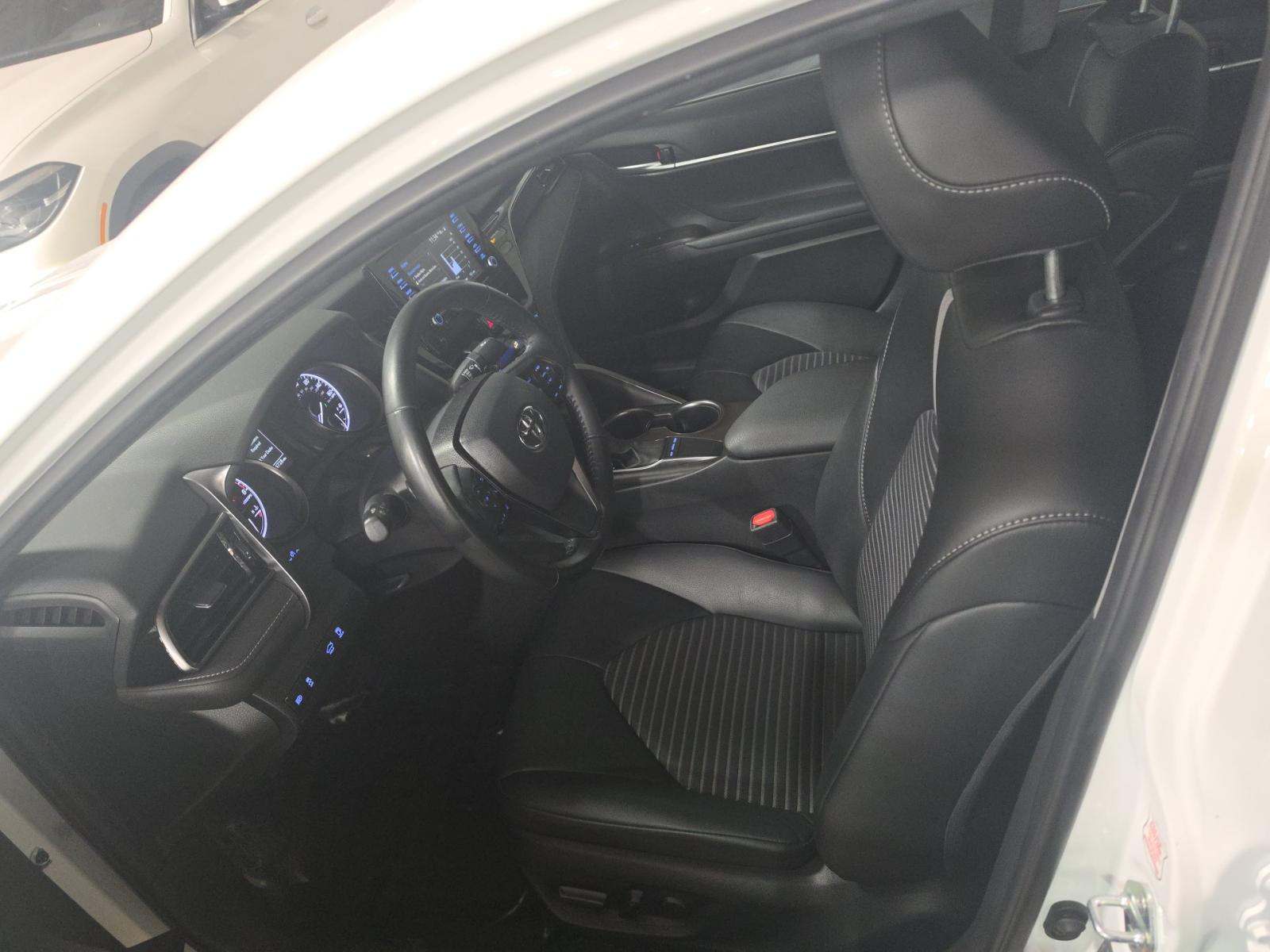 TOYOTA CAMRY - 6
