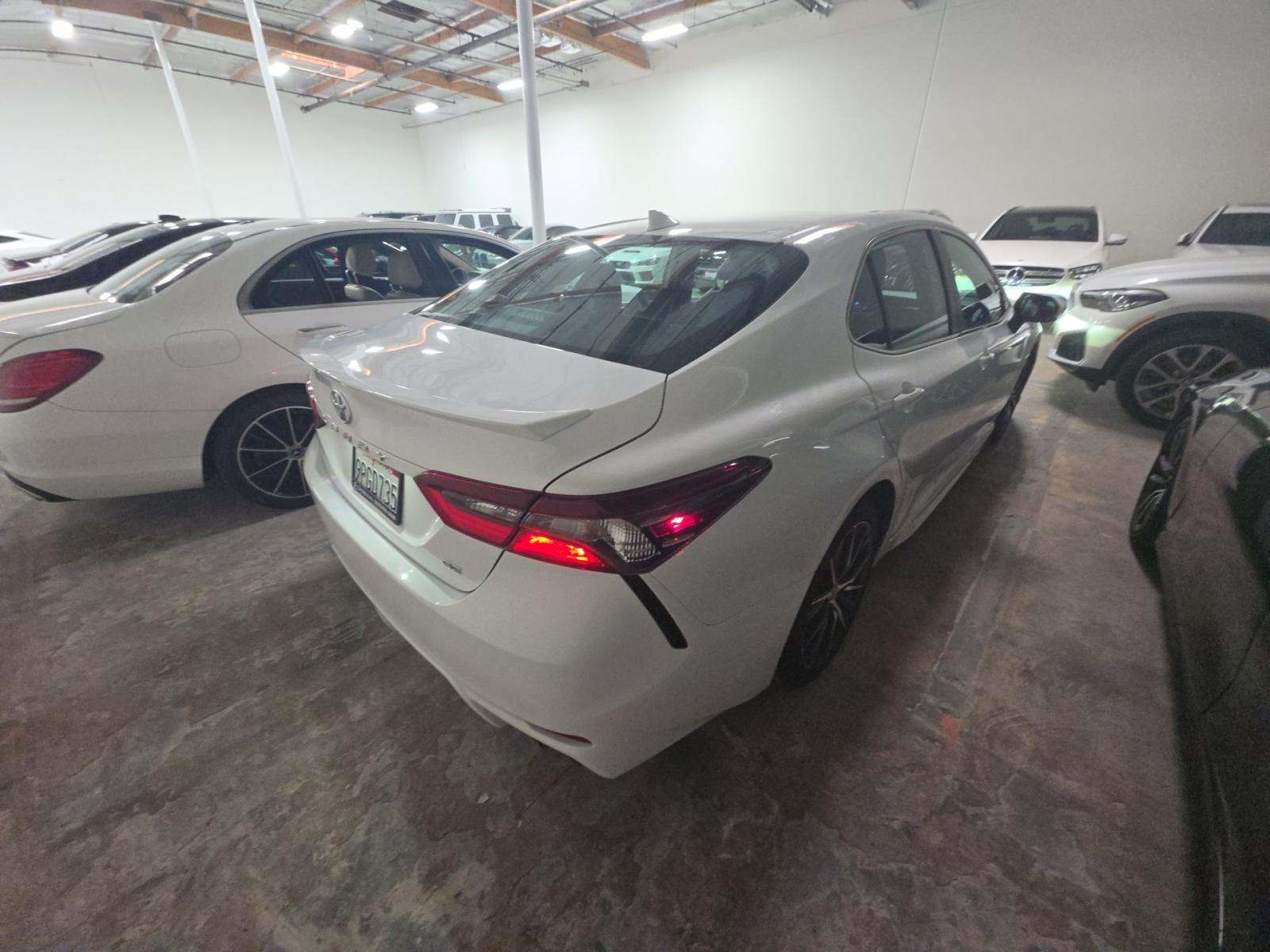 TOYOTA CAMRY - 3