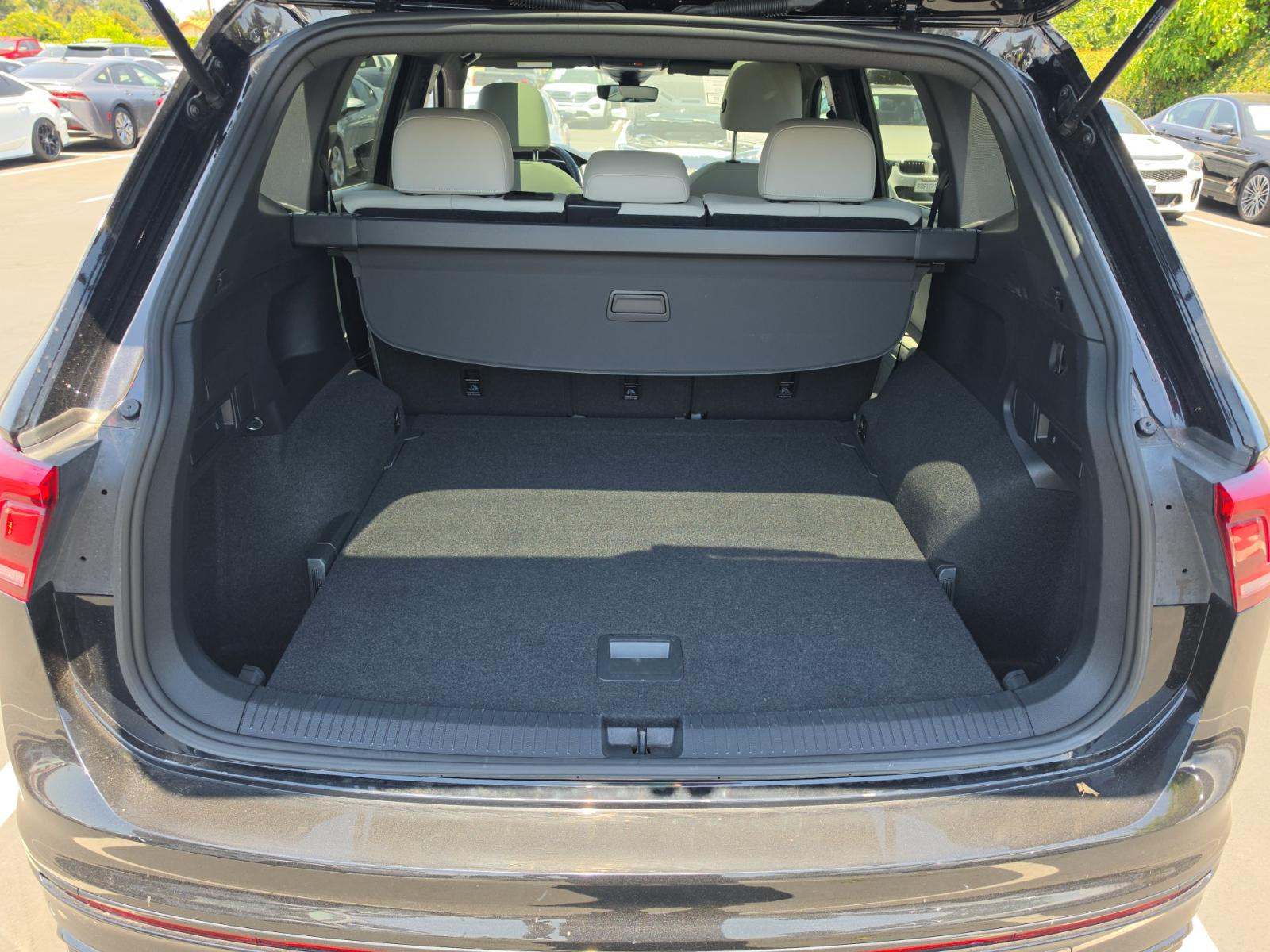 2023 Volkswagen Tiguan 2.0T SE R-Line Black AWD