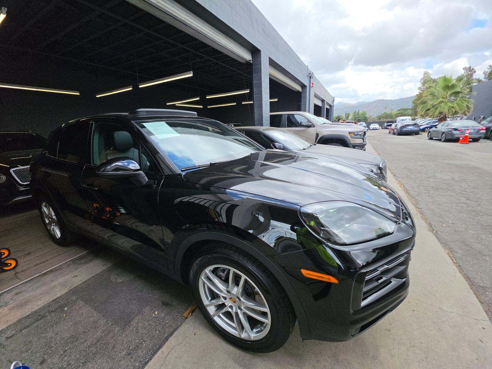 PORSCHE CAYENNE - 4