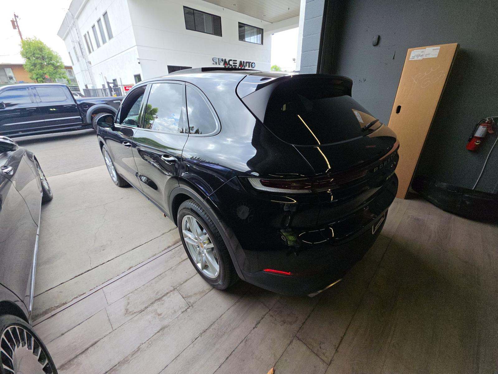 PORSCHE CAYENNE - 2