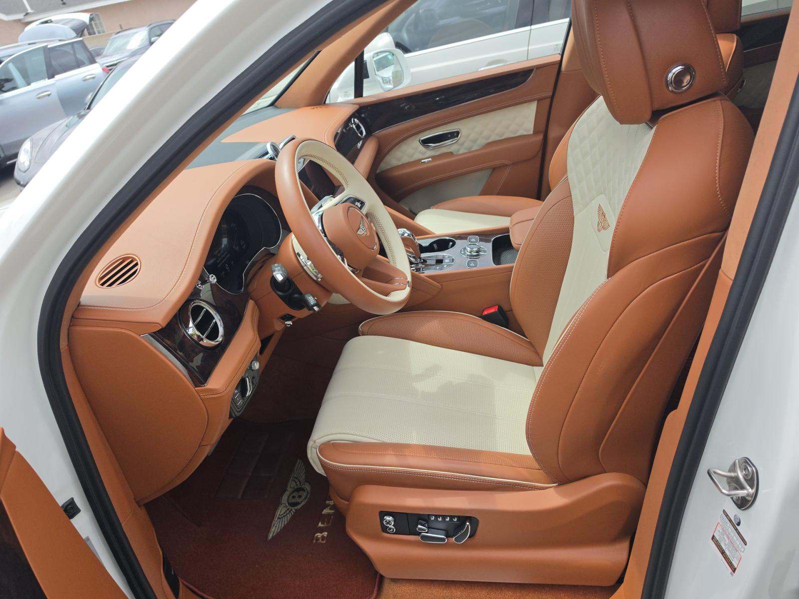 2023 Bentley Bentayga Azure AWD