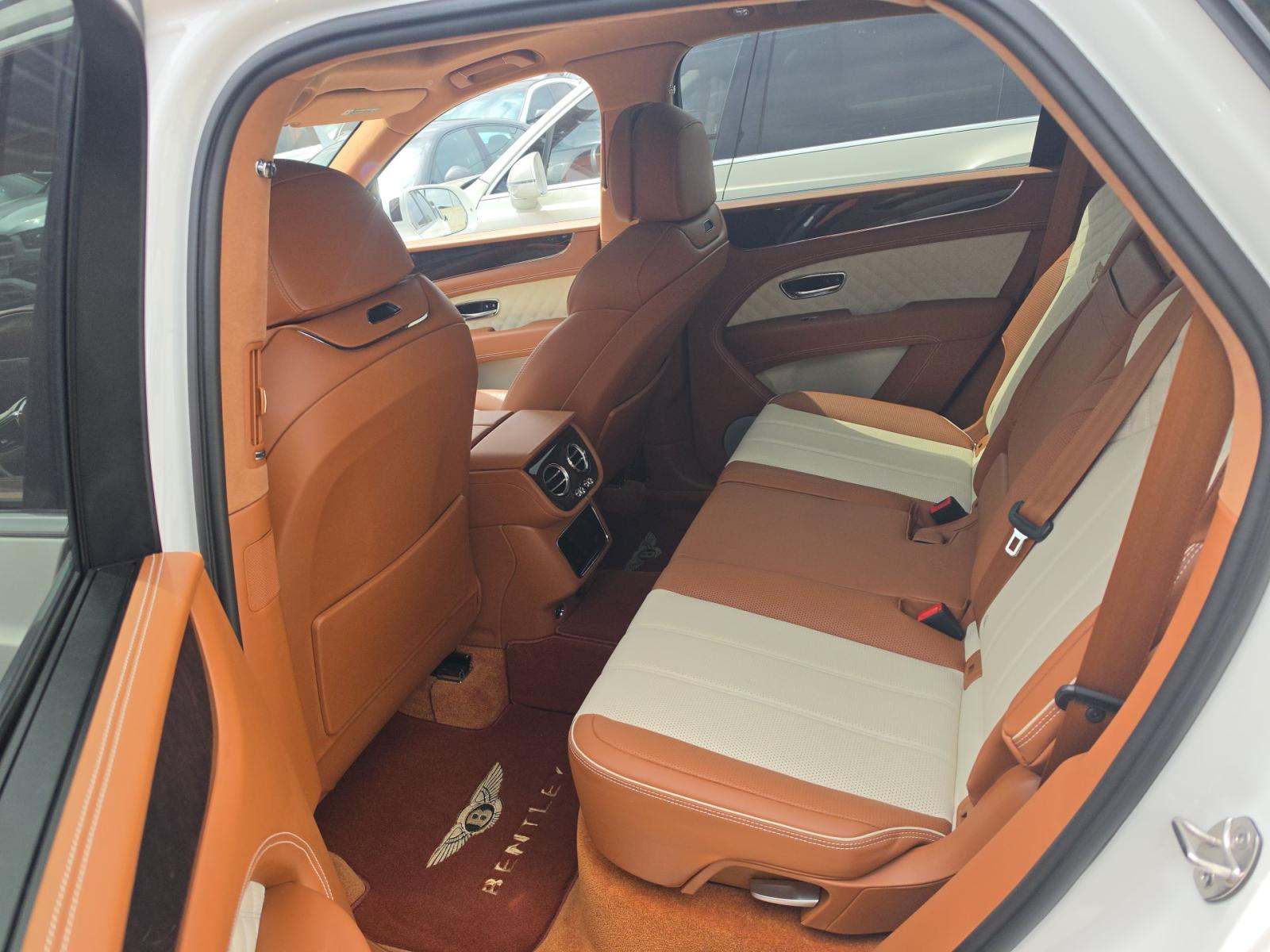 2023 Bentley Bentayga Azure AWD
