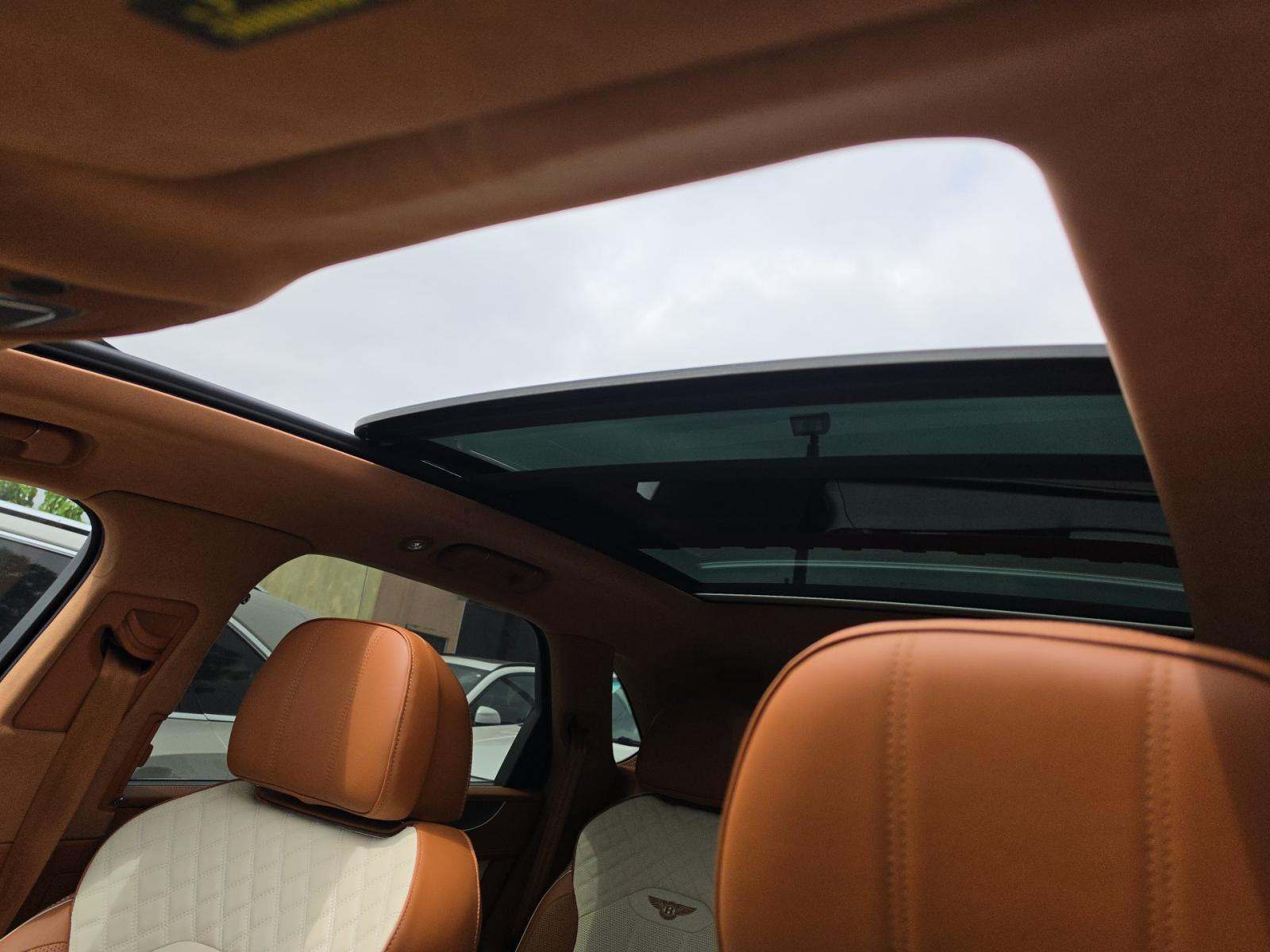 2023 Bentley Bentayga Azure AWD